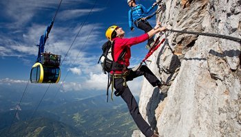 Klettern im Klettersteig-Eldorado Ramsau am Dachstein | © Schladming-Dachstein / Herbert Raffalt